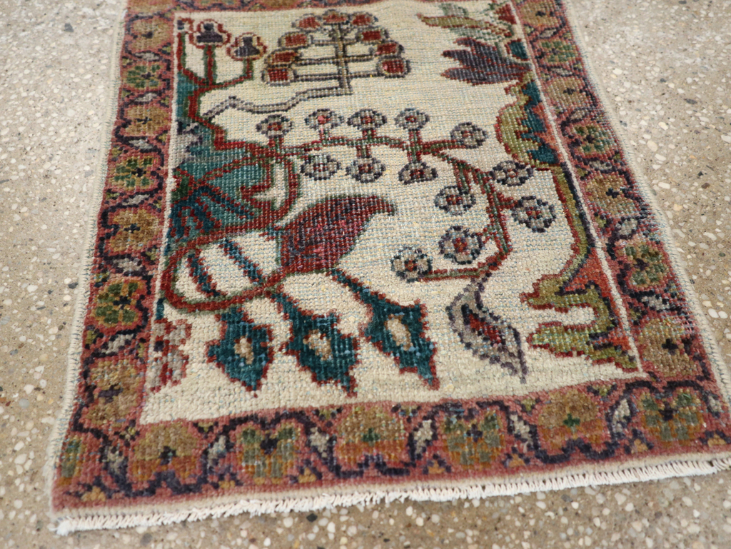 Vintage Persian Mahal Rug, No.17949 - Gsblank