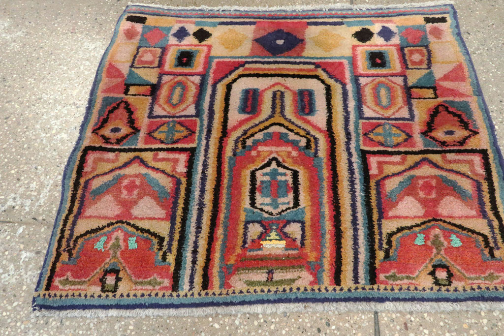 Vintage Persian Tabriz Rug, No.17954 - Gsblank