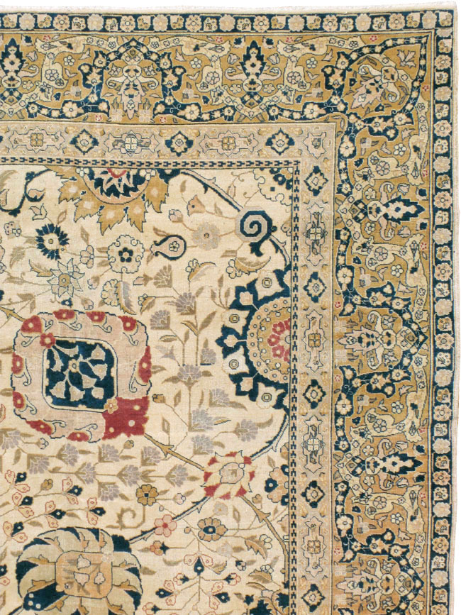 Antique Persian Tabriz Carpet, No.18022 - Gsblank