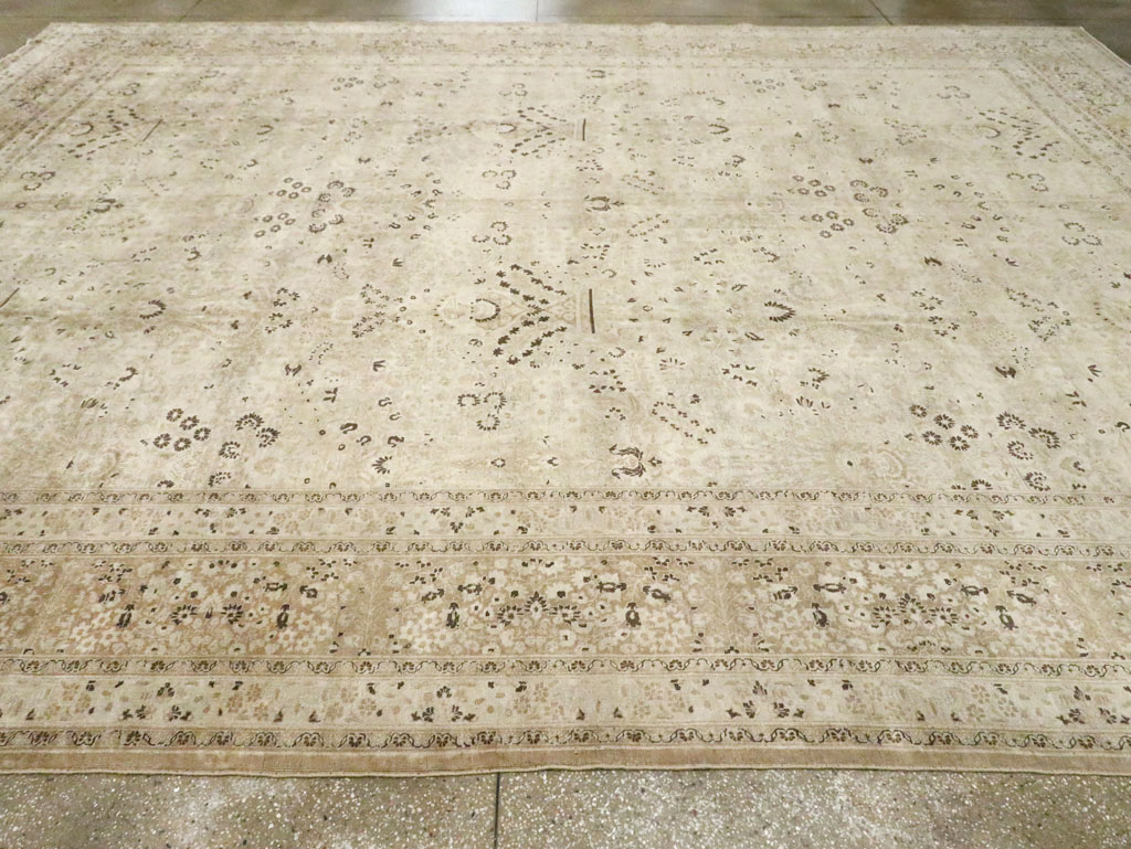 Antique Persian Mashad Carpet, No.18064 - Gsblank