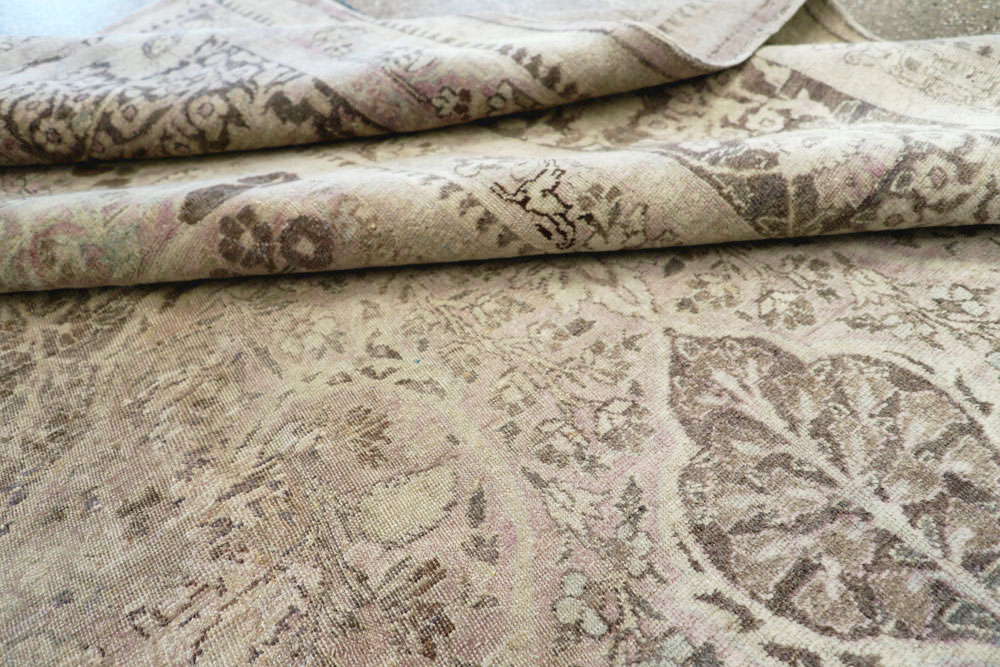 Antique Persian Tabriz Carpet, No.18084 - Gsblank