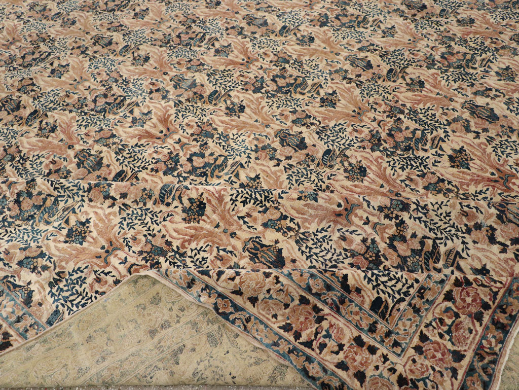 Antique Persian Lavar Kerman Carpet, No.18137 - Gsblank