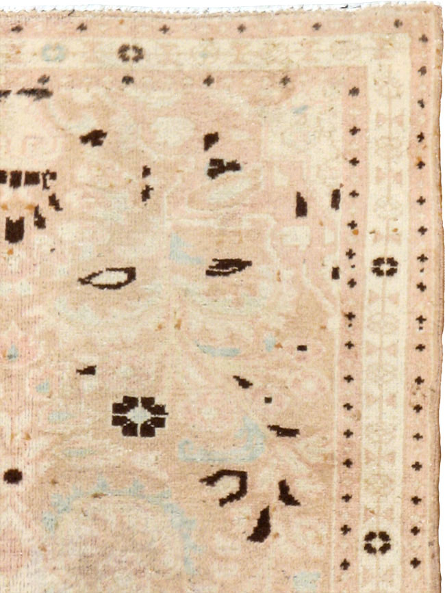 Antique Persian Tabriz Rug, No.18160 - Gsblank