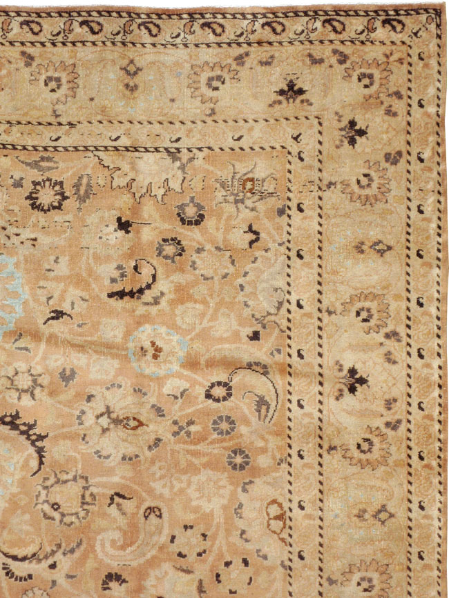 Antique Persian Mashad Carpet, No.18177 - Gsblank