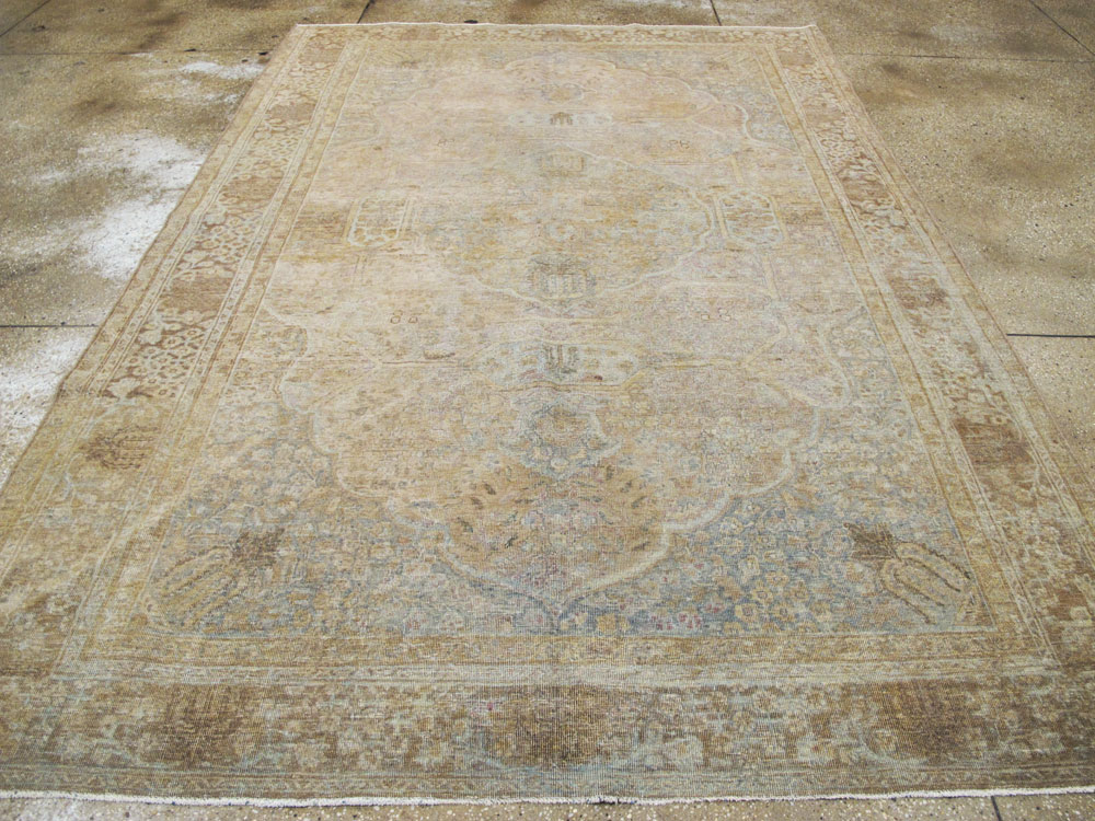 Antique Persian Tabriz Carpet, No.18187 - Gsblank