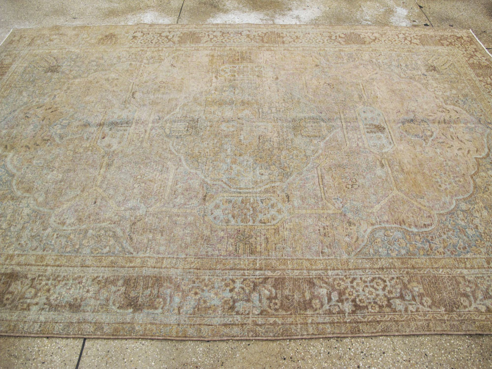 Antique Persian Tabriz Carpet, No.18187 - Gsblank