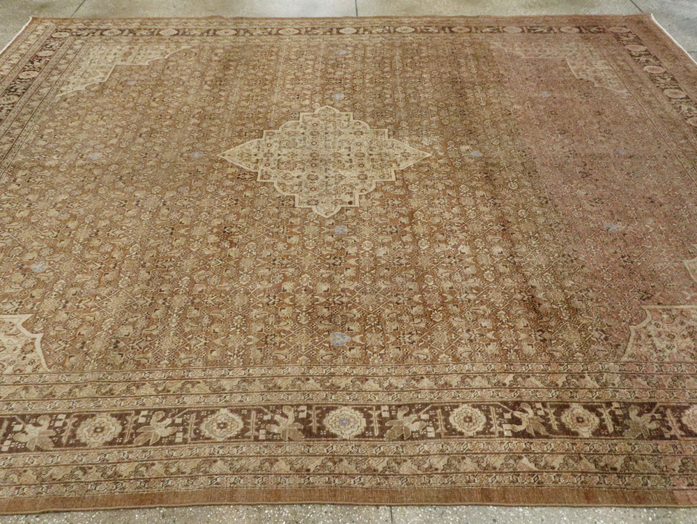 Antique Persian Tabriz Carpet, No.18201 - Gsblank