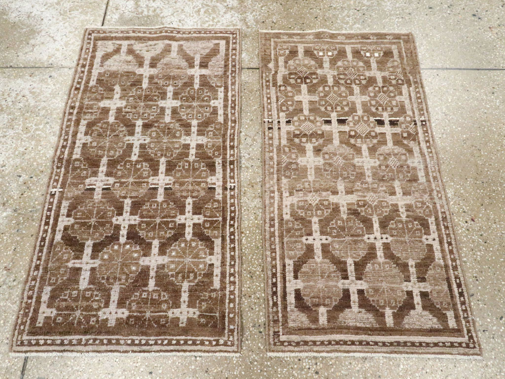 Antique East Turkestan Khotan Rug (Pair: 2 of 2), No.18241 - Gsblank