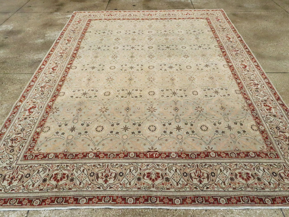 Antique Persian Tabriz Carpet, No.18267 - Gsblank