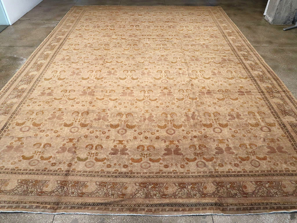 Antique Persian Tabriz Carpet, No.18268 - Gsblank