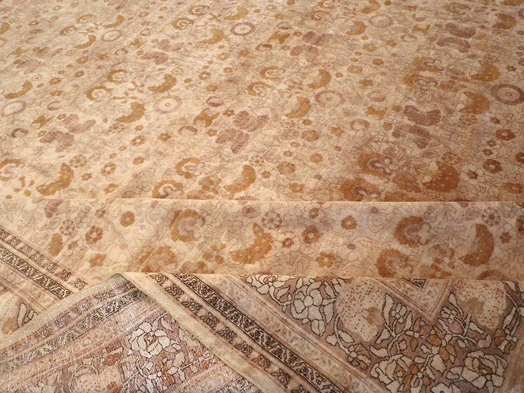 Antique Persian Tabriz Carpet, No.18268 - Gsblank