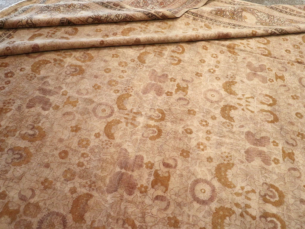 Antique Persian Tabriz Carpet, No.18268 - Gsblank