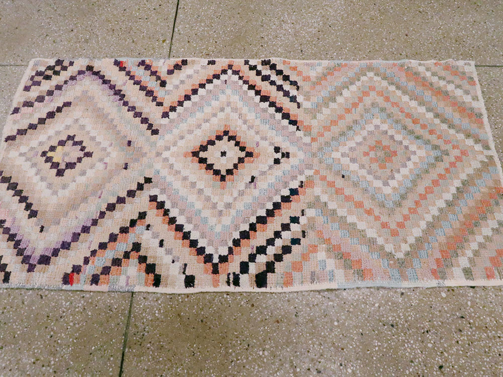 Vintage Anatolian Rug, No.18269 - Gsblank