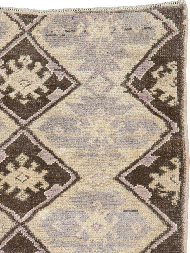 Vintage Turkish Anatolian Rug, No.18280 - Gsblank