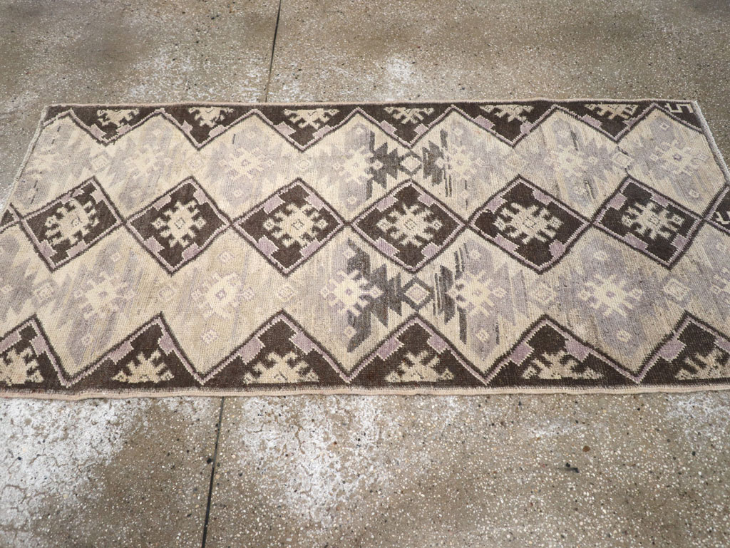 Vintage Turkish Anatolian Rug, No.18280 - Gsblank