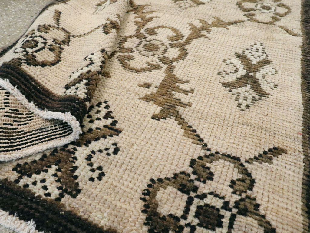 Vintage Turkish Anatolian Rug, No.18282 - Gsblank