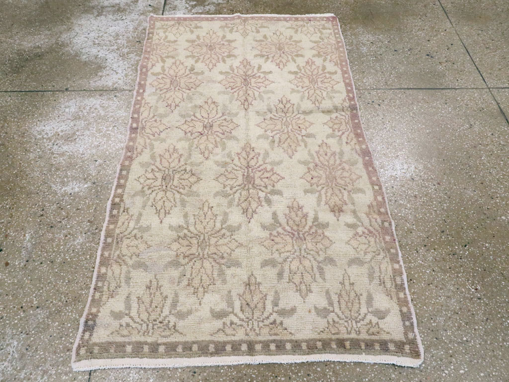 Vintage Turkish Anatolian Rug, No.18295 - Gsblank