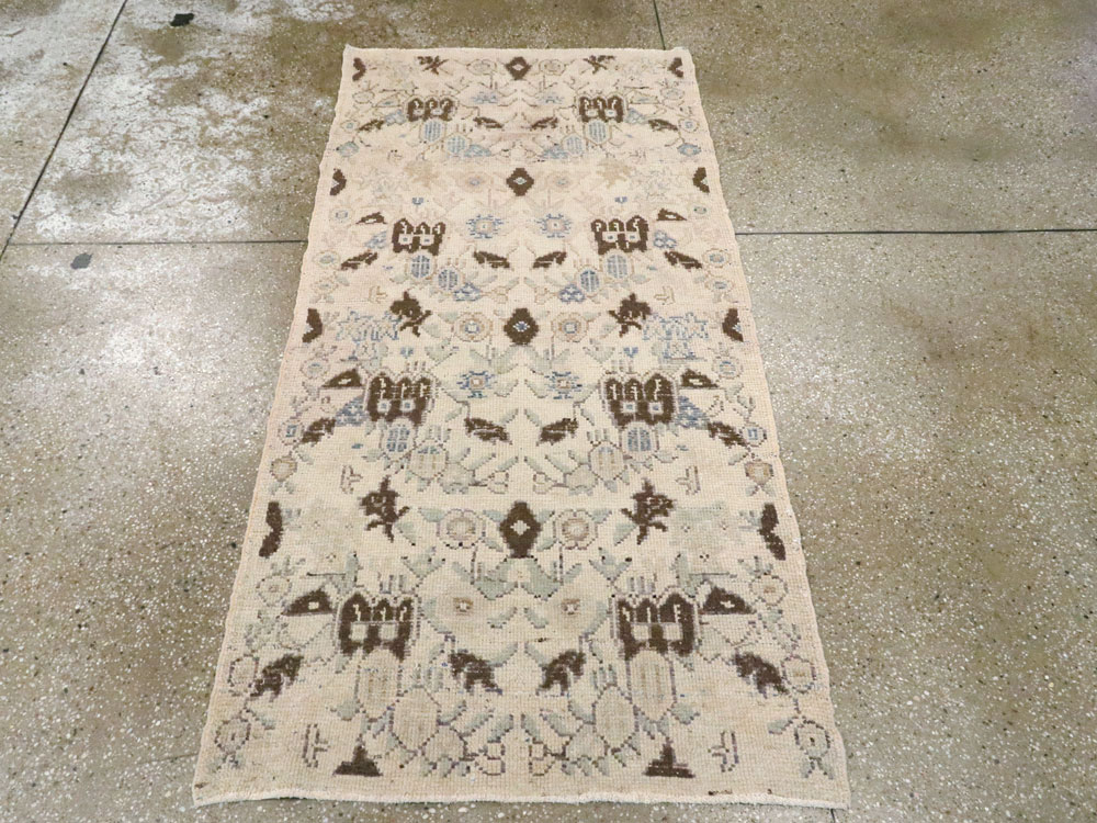 Vintage Turkish Anatolian Rug, No.18306 - Gsblank