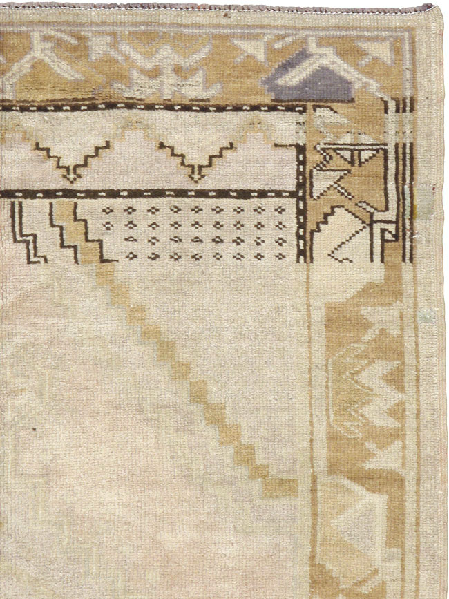 Vintage Turkish Oushak Rug, No.18314 - Gsblank