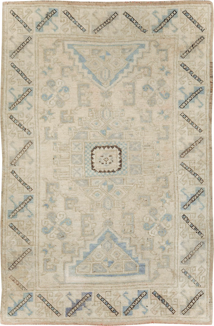 Vintage Anatolian Rug, No.18316 - Gsblank