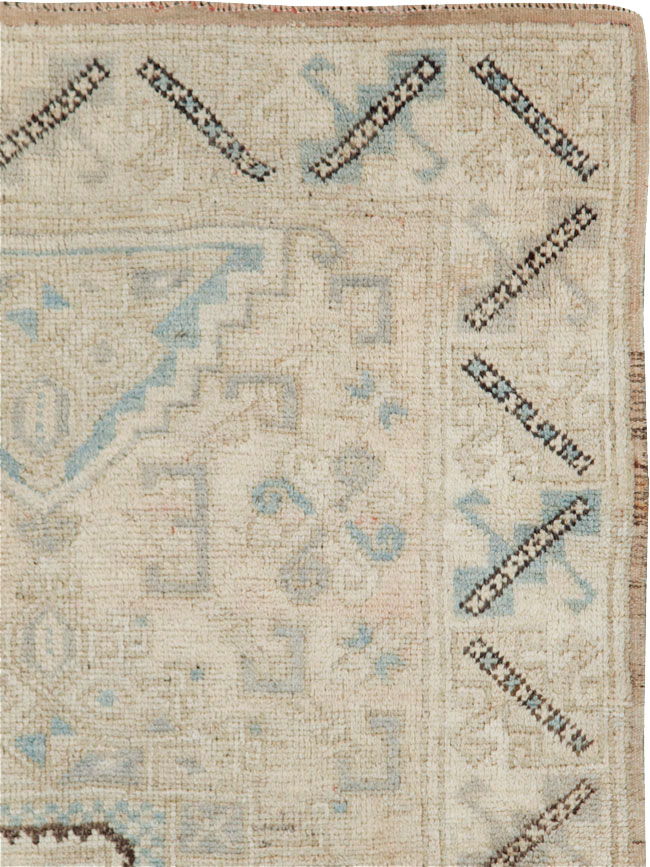 Vintage Anatolian Rug, No.18316 - Gsblank