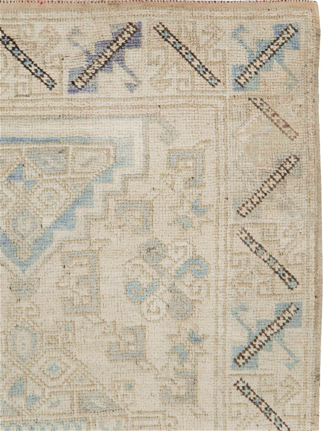 Vintage Anatolian Rug, No.18316 - Gsblank