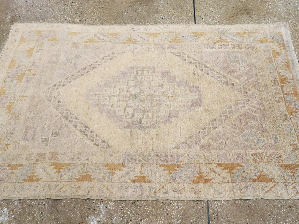 Vintage Turkish Oushak Rug, No.18319 - Gsblank