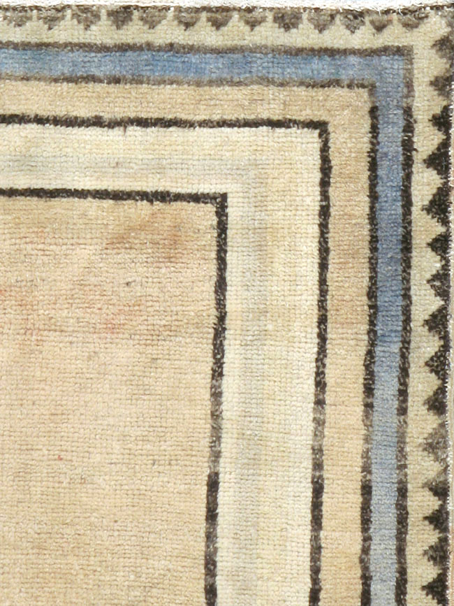 Vintage Turkish Anatolian Rug, No.18324 - Gsblank