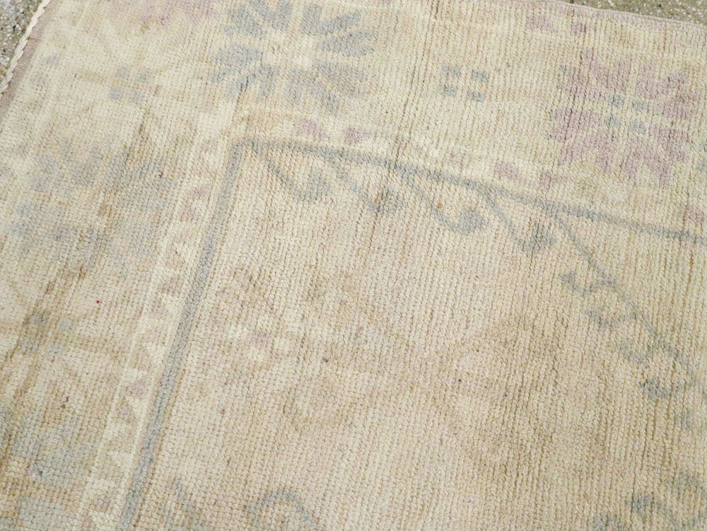 Vintage Turkish Oushak Rug, No.18326 - Gsblank