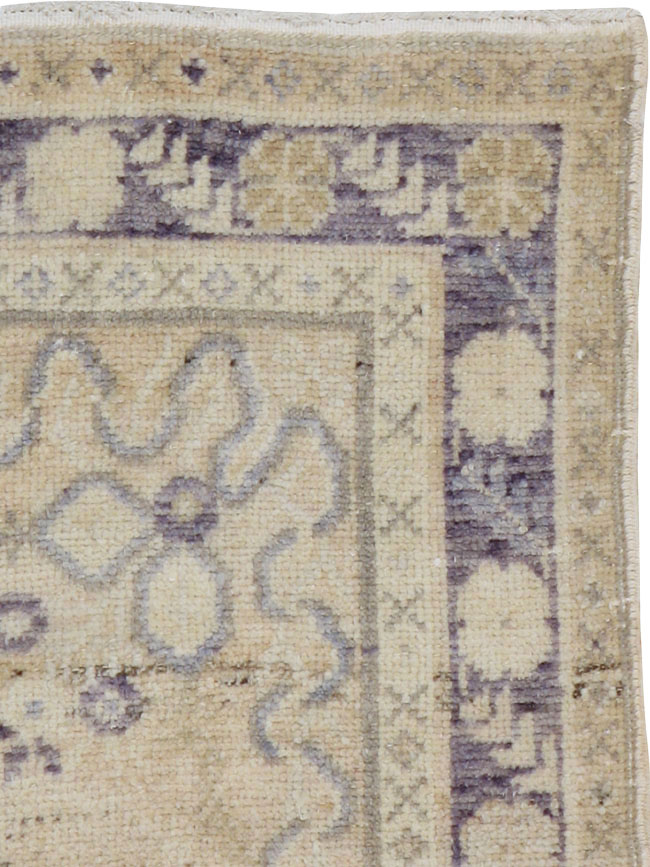 Vintage Turkish Oushak Rug, No.18328 - Gsblank