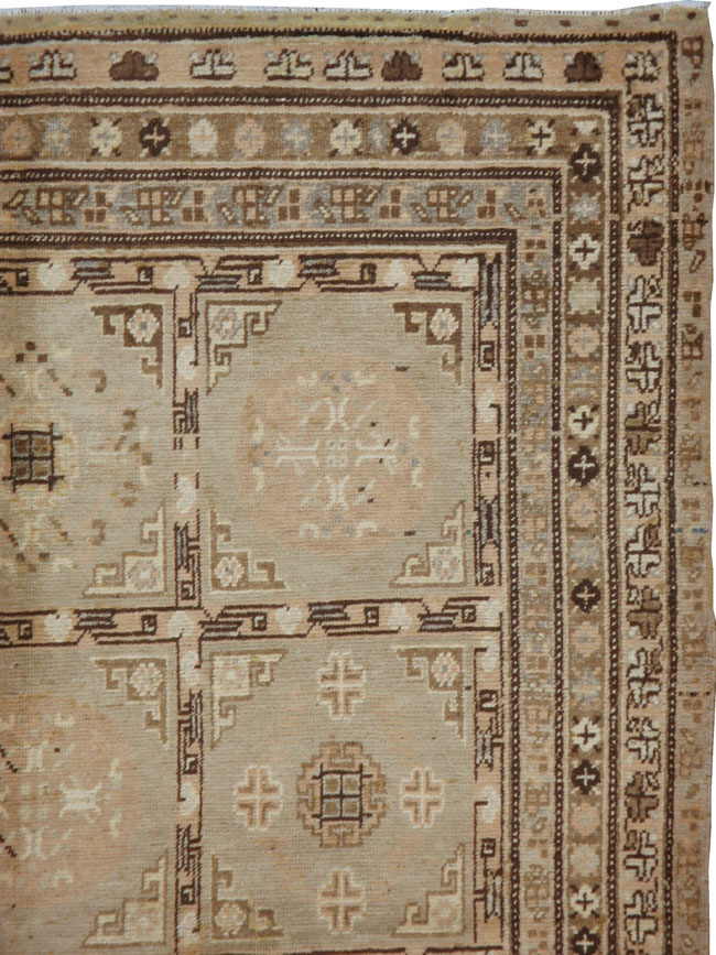 Vintage East Turkestan Khotan Carpet, No.18368 - Gsblank