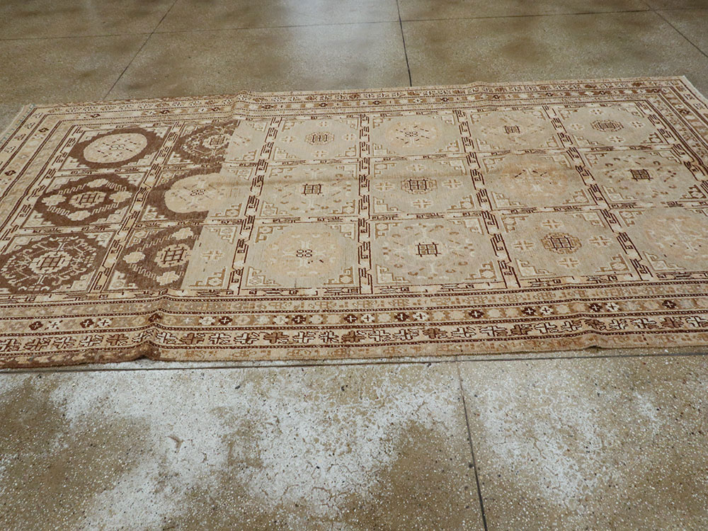 Vintage East Turkestan Khotan Carpet, No.18368 - Gsblank