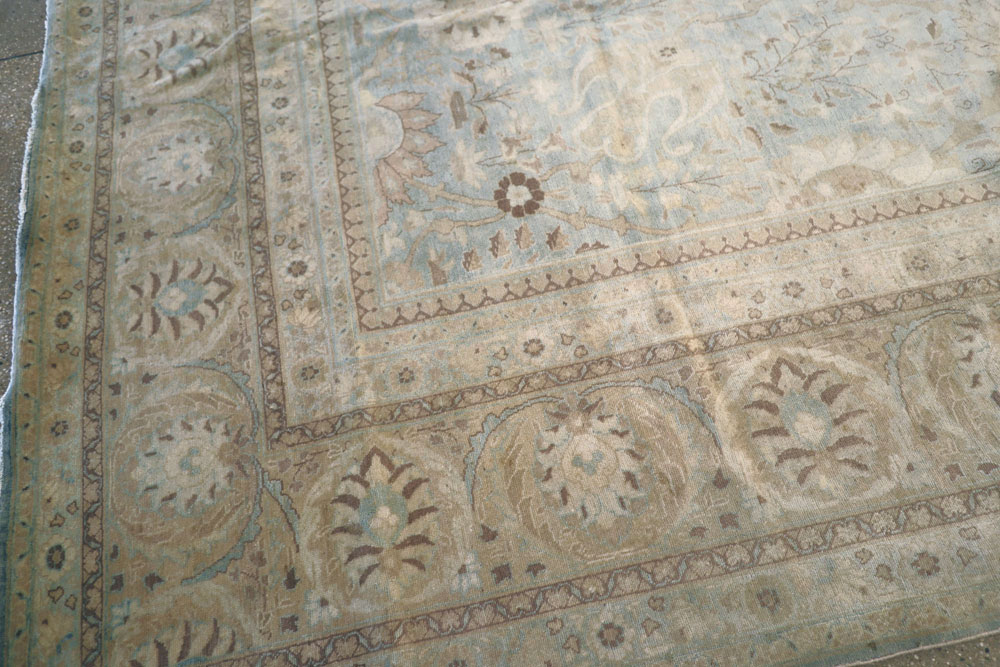 Antique Persian Tabriz Carpet, No.18382 - Gsblank