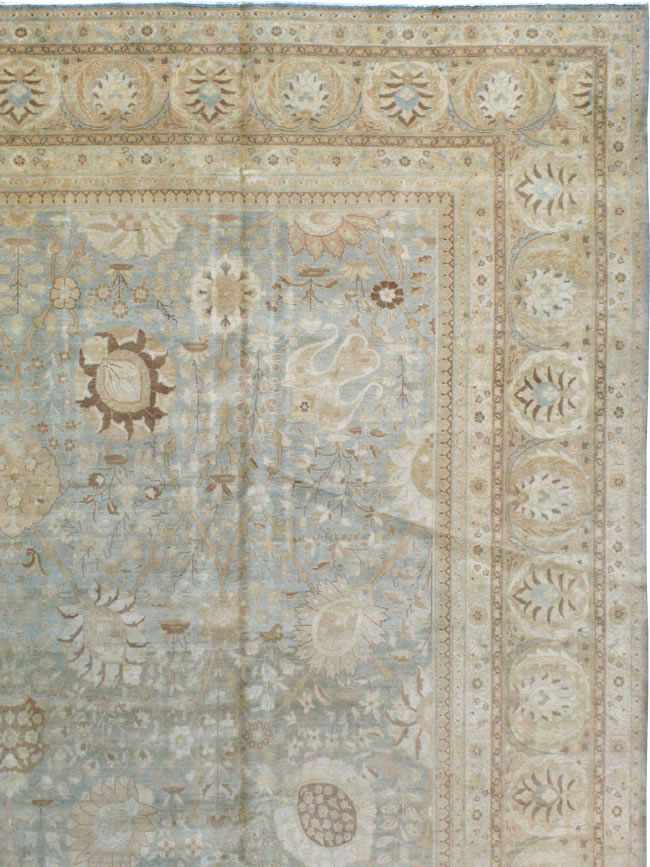 Antique Persian Tabriz Carpet, No.18382 - Gsblank