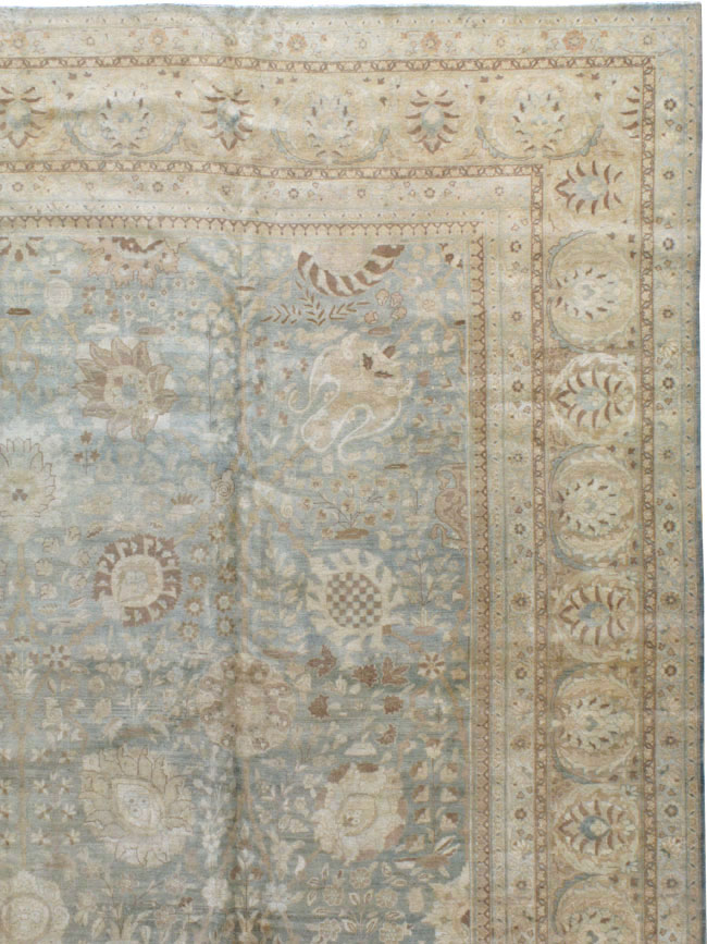 Antique Persian Tabriz Carpet, No.18382 - Gsblank