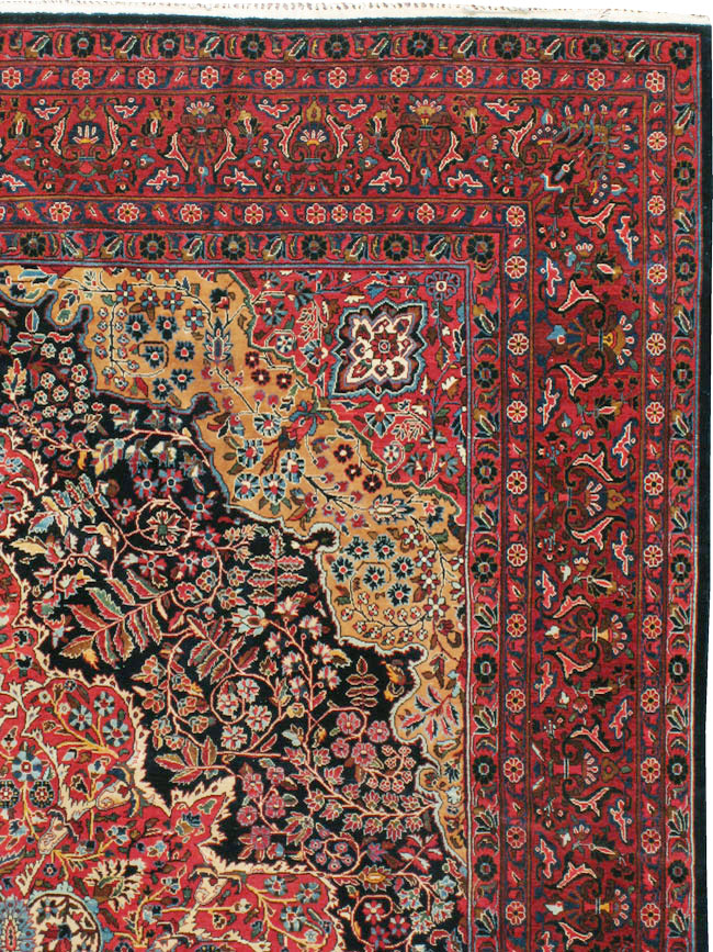 Antique Persian Sarouk Carpet, No.18387 - Gsblank