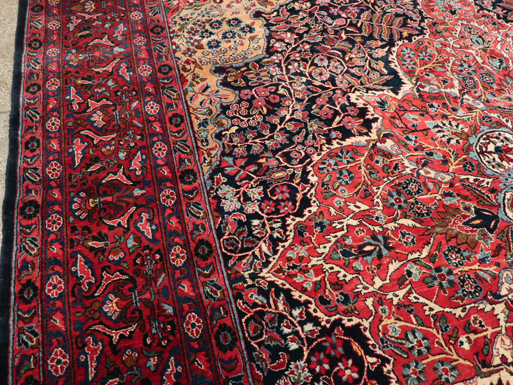 Antique Persian Sarouk Carpet, No.18387 - Gsblank