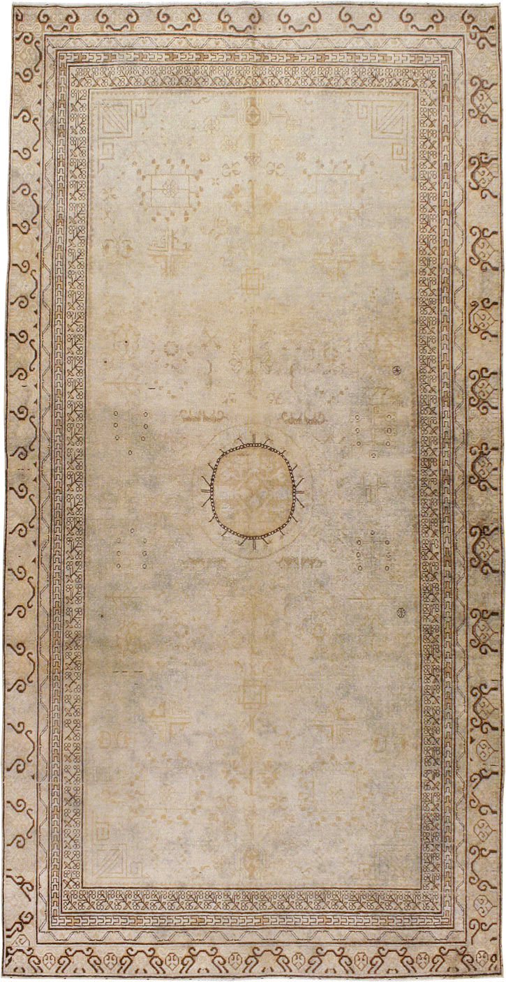 Vintage East Turkestan Khotan Carpet, No.18411 - Gsblank