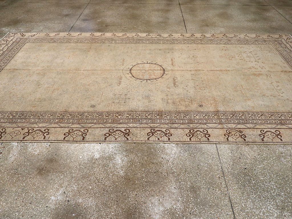 Vintage East Turkestan Khotan Carpet, No.18411 - Gsblank