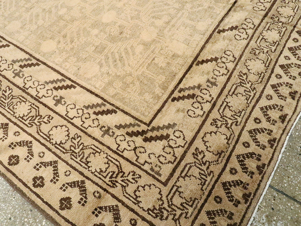 Vintage East Turkestan Khotan Carpet, No.18439 - Gsblank