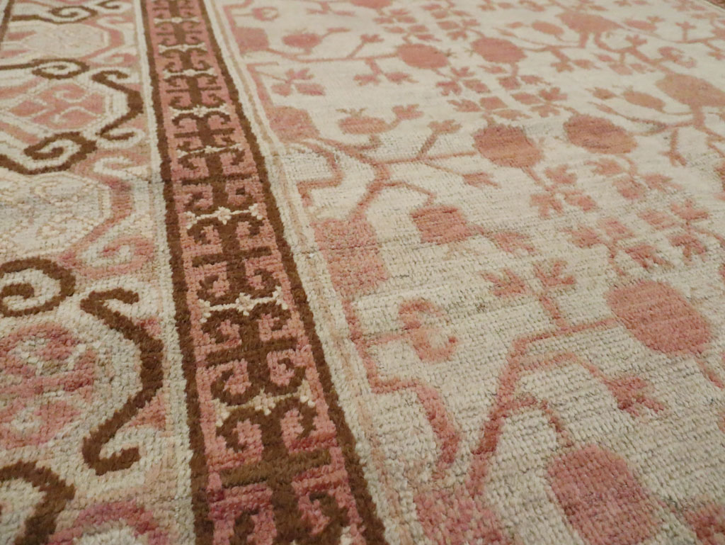 Vintage East Turkestan Khotan Rug, No.18442 - Gsblank