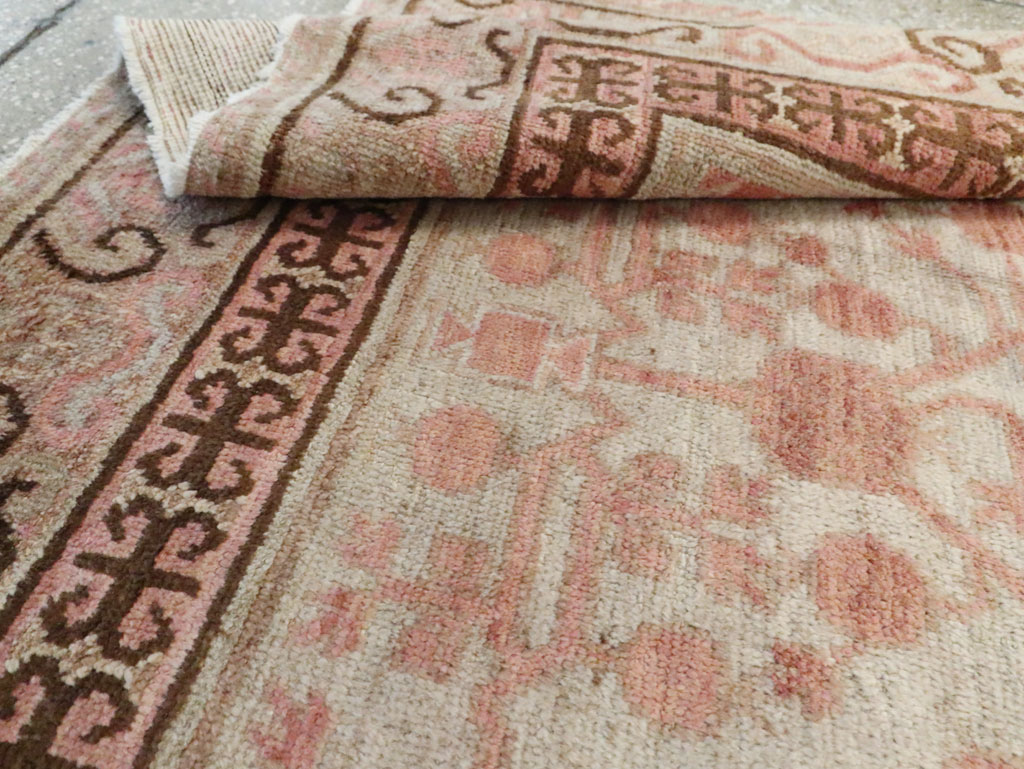 Vintage East Turkestan Khotan Rug, No.18442 - Gsblank