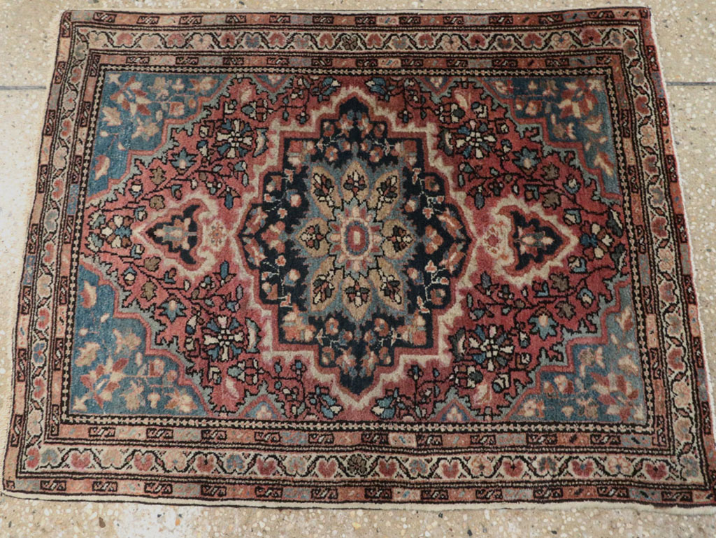Antique Persian Sarouk Fereghan Rug, No.18482 - Gsblank