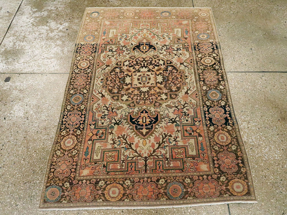 Antique Persian Sarouk Farahan Rug, No.18504 - Gsblank