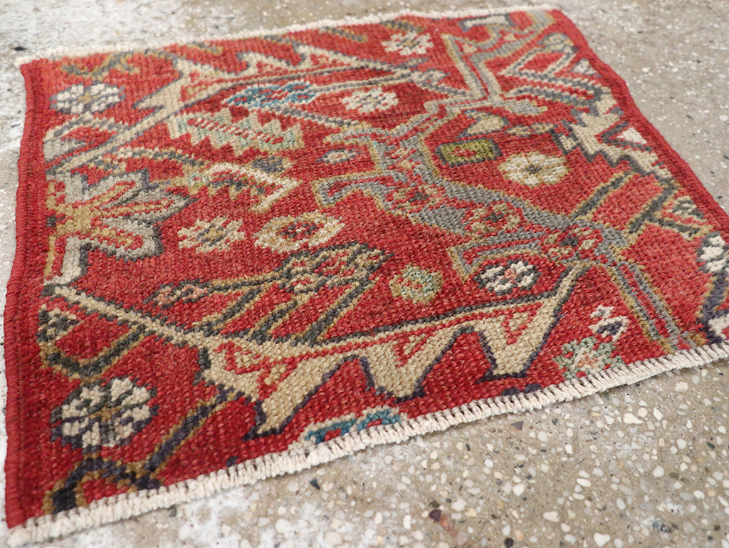 Antique Persian Mahal Throw Rug, No.18520 - Gsblank