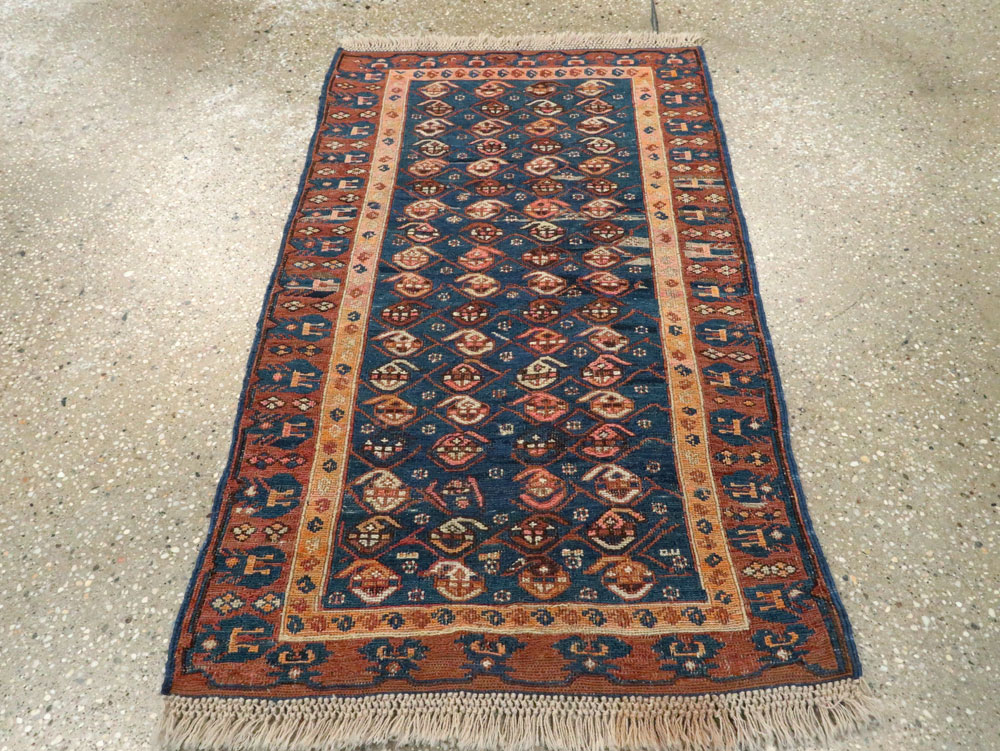 Antique Central Asian Soumak Rug, No.18521 - Gsblank
