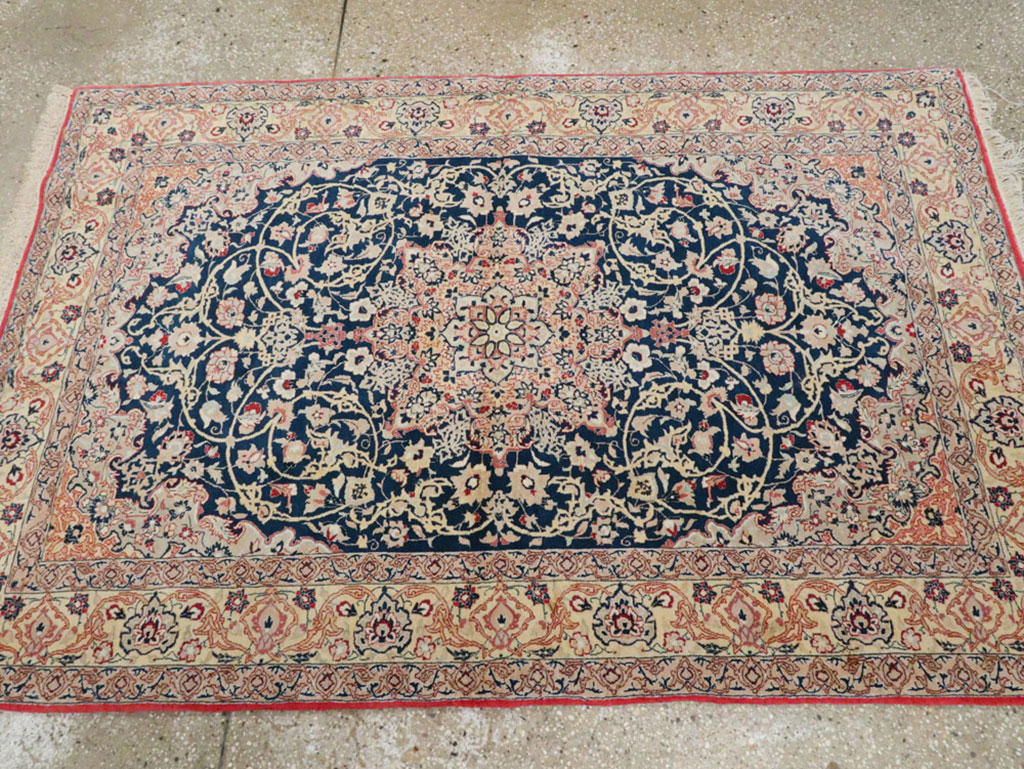 Vintage Persian Nain Rug, No.18527 - Gsblank