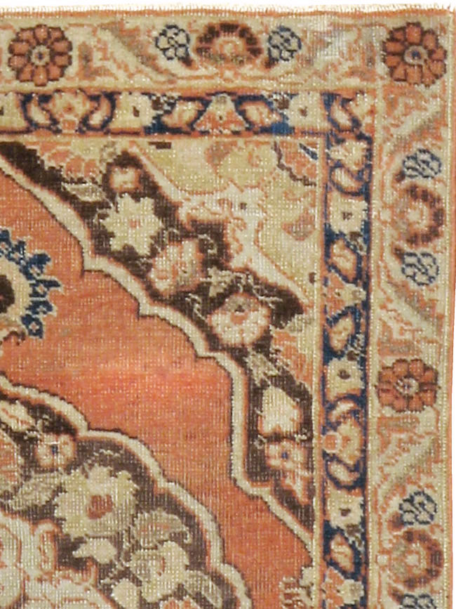 Antique Persian Tabriz Rug, No.18558 - Gsblank