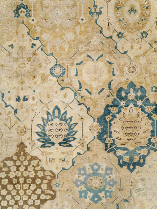 Antique Persian Tabriz Carpet, No.18571 - Gsblank