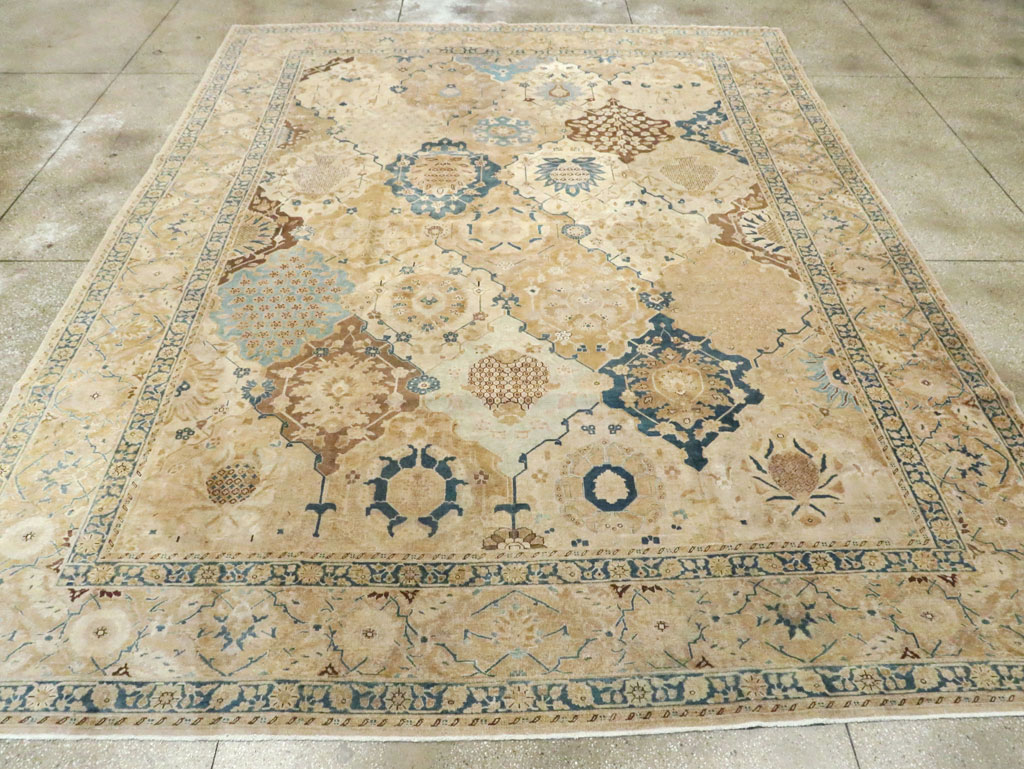 Antique Persian Tabriz Carpet, No.18571 - Gsblank